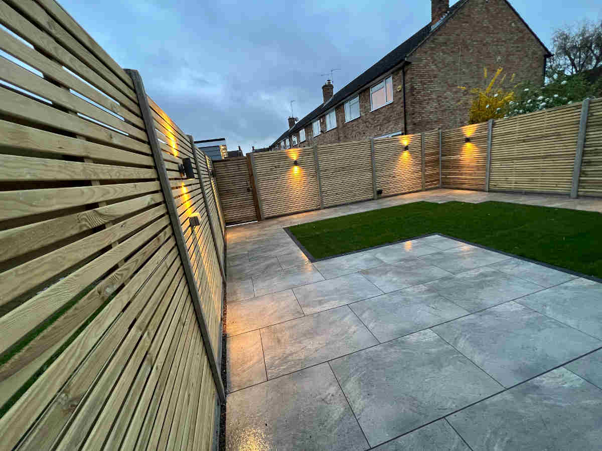 paved-patio-astroturf paved-patio-astroturf