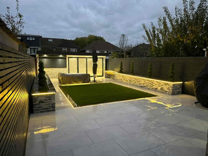 slate-patio-with-astroturf slate-patio-with-astroturf